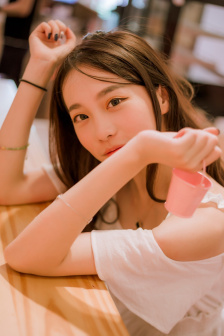 女子跳海身亡